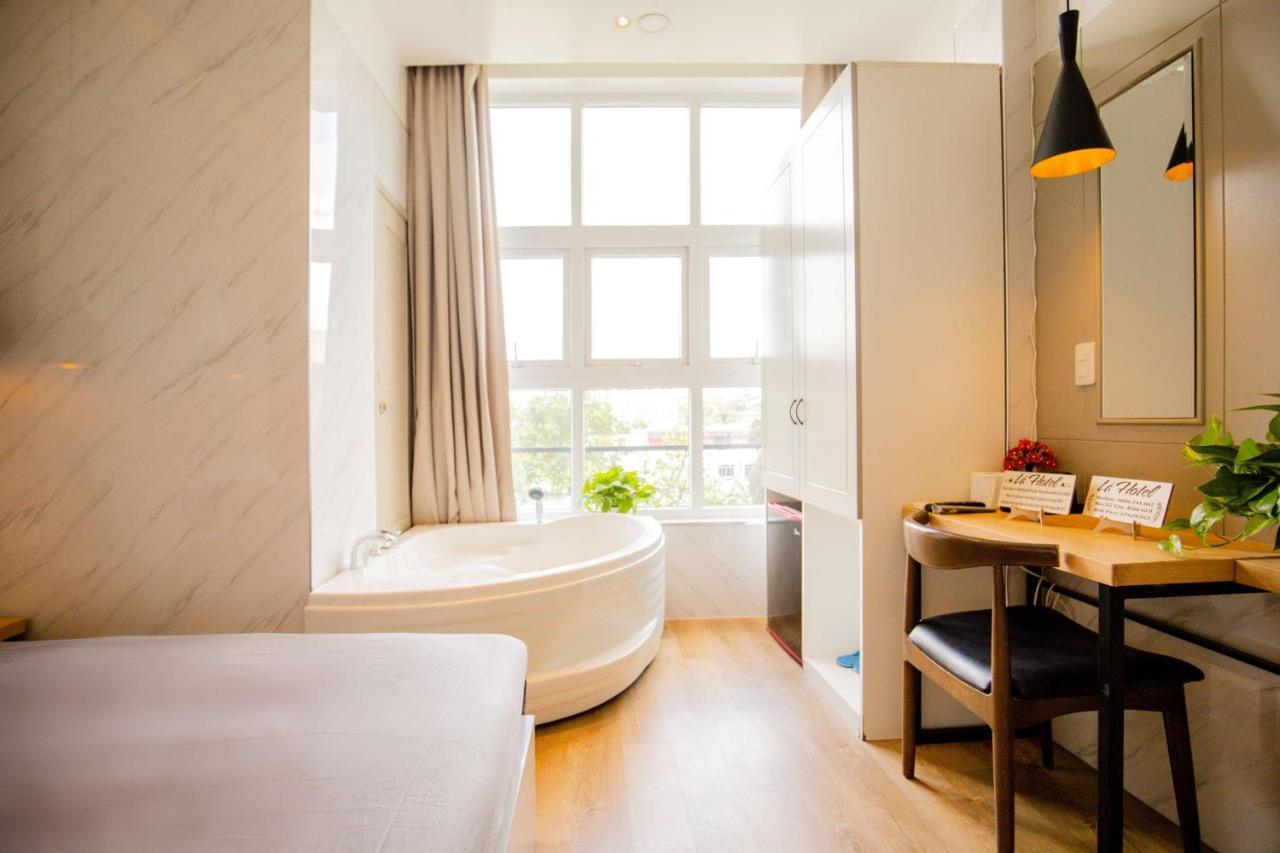 La Hotel Q10 Ho Chi Minh City Exterior photo
