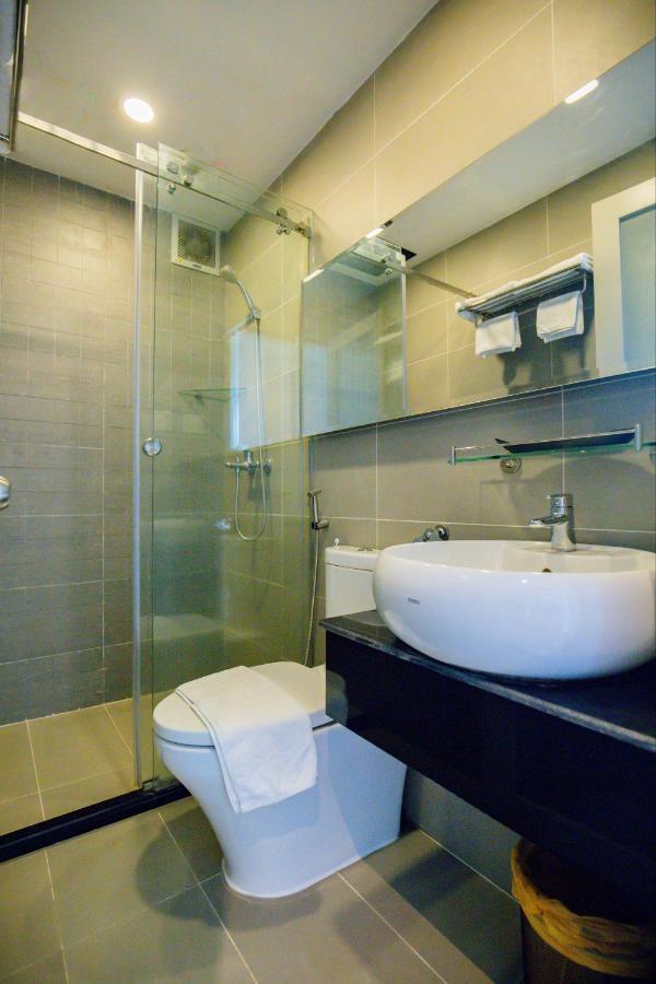 La Hotel Q10 Ho Chi Minh City Exterior photo